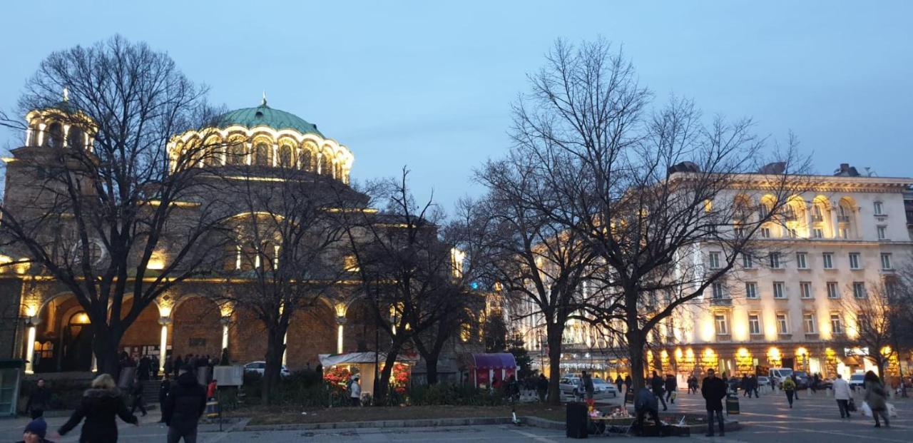Center Apartment With Amazing View Sofia Buitenkant foto
